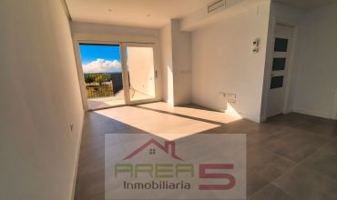 Ático a estrenar con gran terraza, garaje, trastero y Certificación A