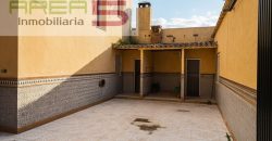 Casa adosada en venta en Arroyo de San Serván