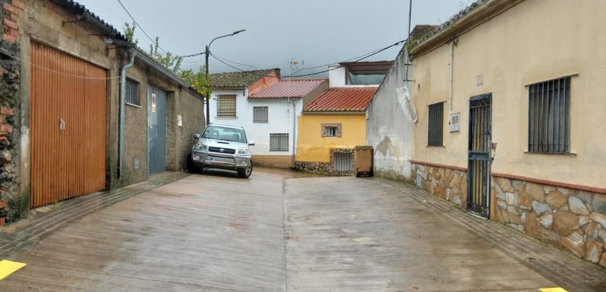 Casa en venta en Logrosán