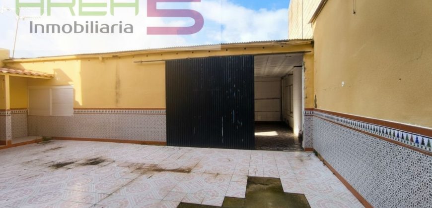 Casa adosada en venta en Arroyo de San Serván