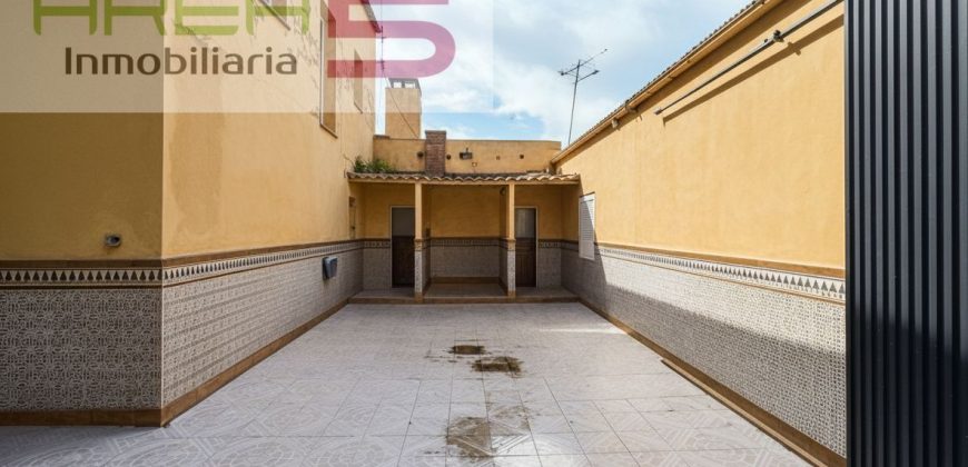 Casa adosada en venta en Arroyo de San Serván