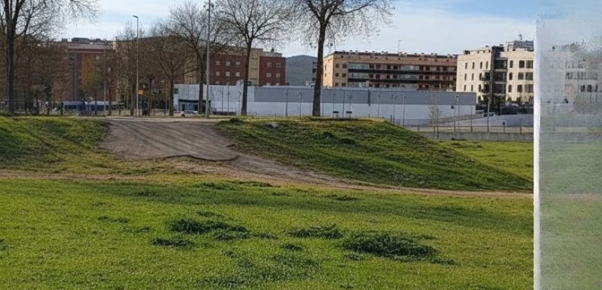 Suelo en venta en La Cañada