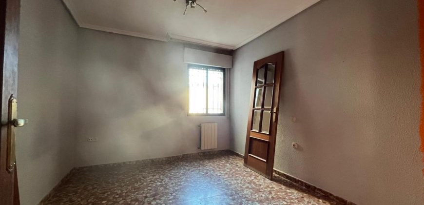 PISO EN CALLE LUIS CHAMIZO MONTÁNCHEZ