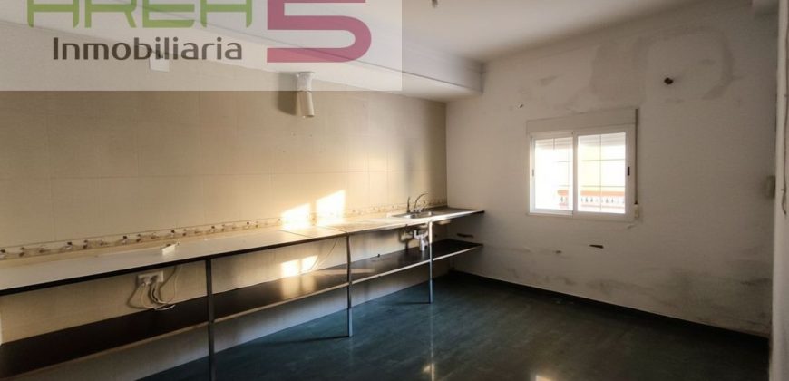 Casa adosada en venta en Arroyo de San Serván