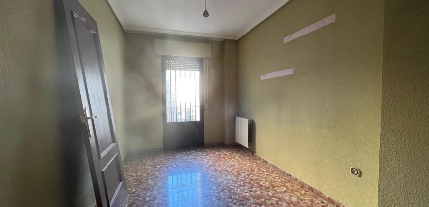 PISO EN CALLE LUIS CHAMIZO MONTÁNCHEZ