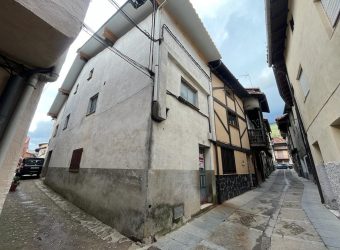 CASA EN CONSTRUCCIÓN EN JERTE