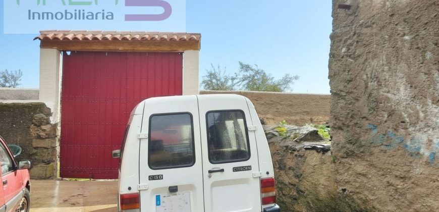 Casa en venta en Logrosán