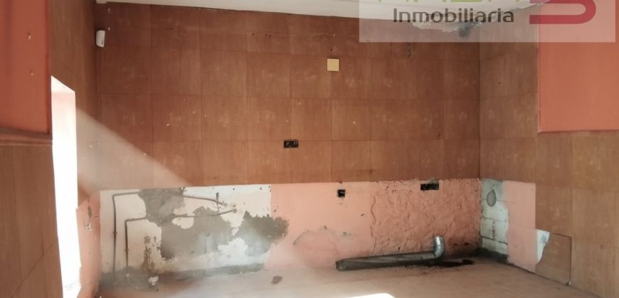 Casa en venta en Logrosán