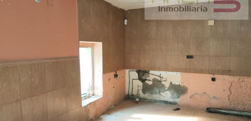 Casa en venta en Logrosán