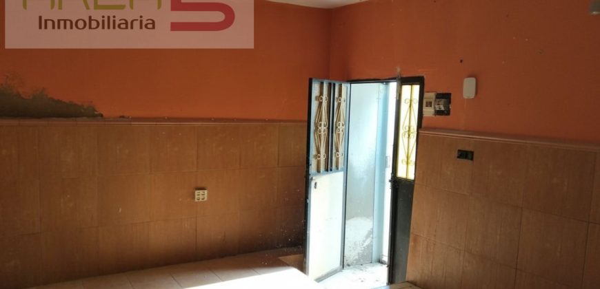 Casa en venta en Logrosán