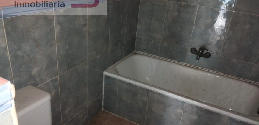 Casa en venta en Logrosán