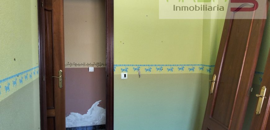 Casa en venta en Madroñera