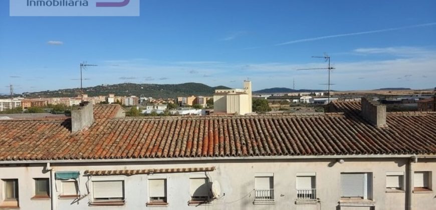 Piso en venta calle Rio Po, Cáceres