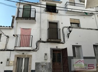 Casa en venta calle Santiago Ramon y Cajal, Alcúescar