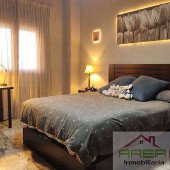 Piso 121 m² con patio privado, garaje y posibilidad de 2ª plaza – Bodegones