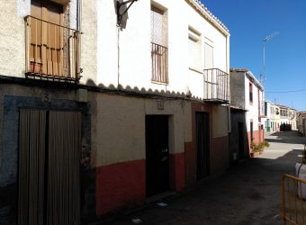 CASA EN CALLE SOL EN TORRE DE SANTA MARÍA