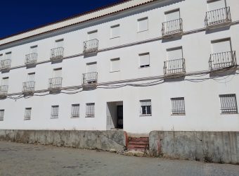Edificio en venta en Llerena
