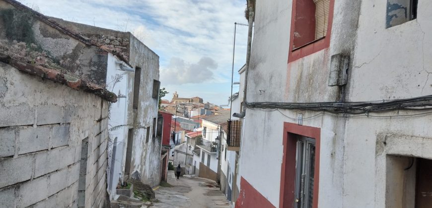 Casa en venta en Alcuescar